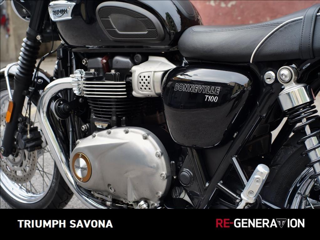 TRIUMPH Bonneville 900 T100 