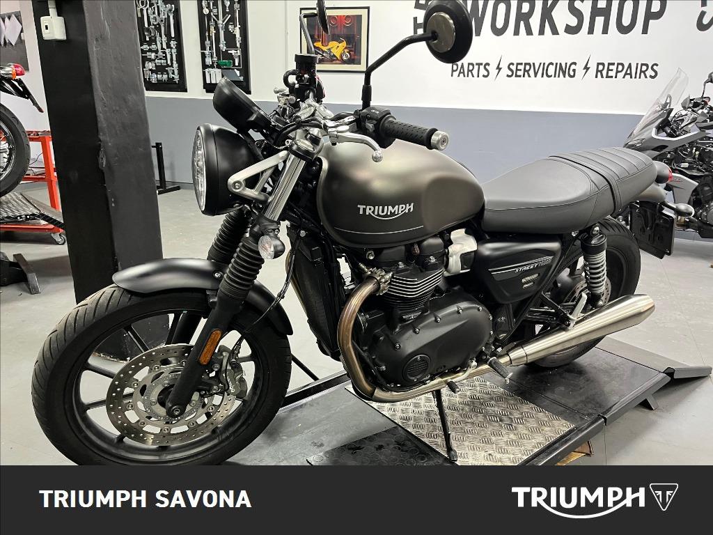 TRIUMPH Street Twin 900 