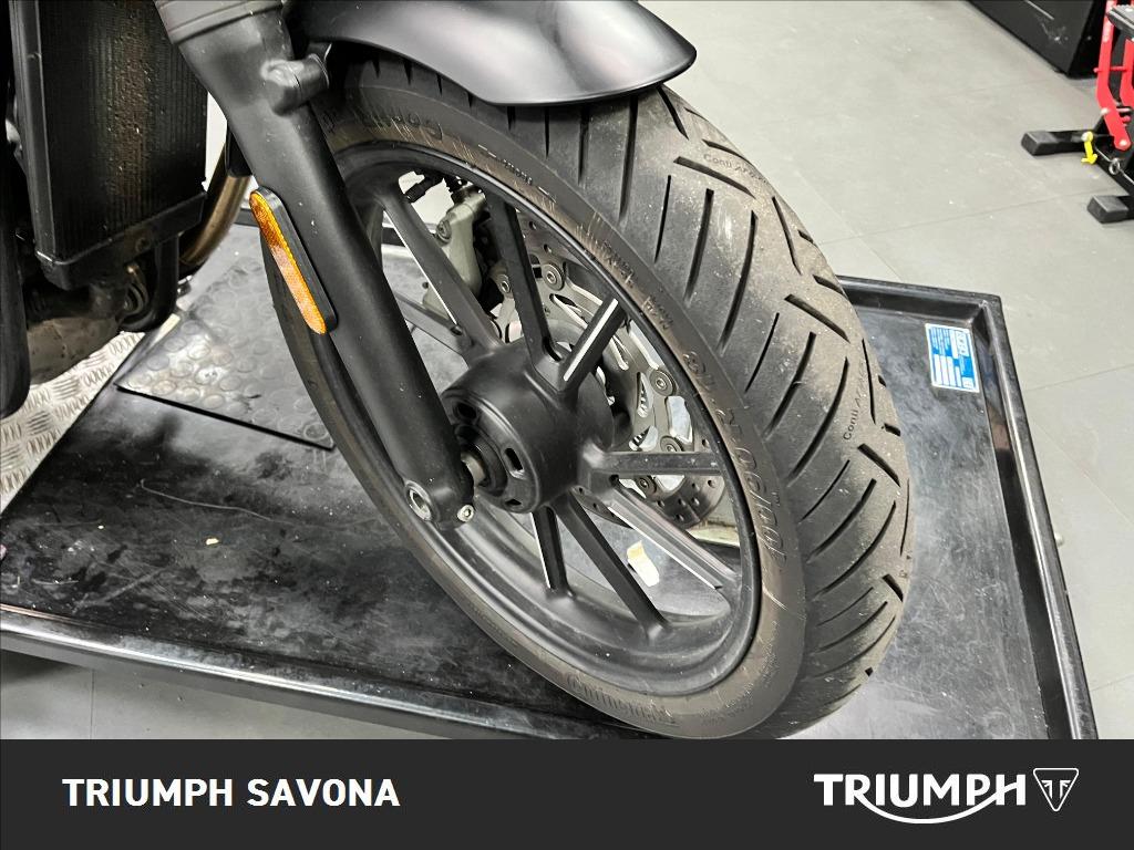TRIUMPH Street Twin 900 