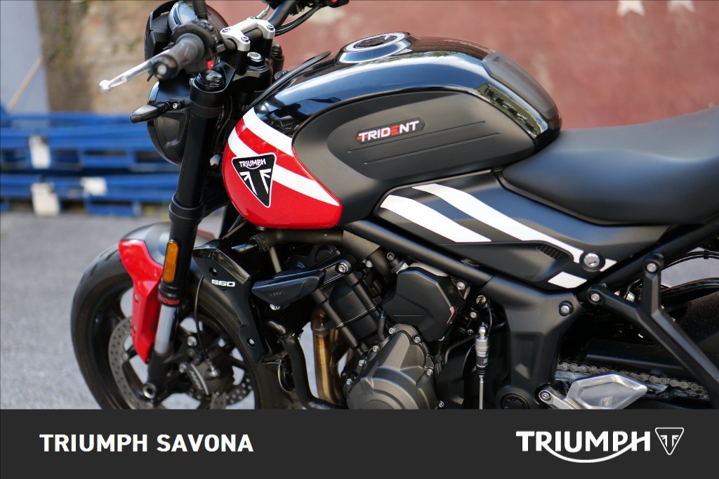 TRIUMPH Trident 660 Diablo Red / Sapphire Black Abs