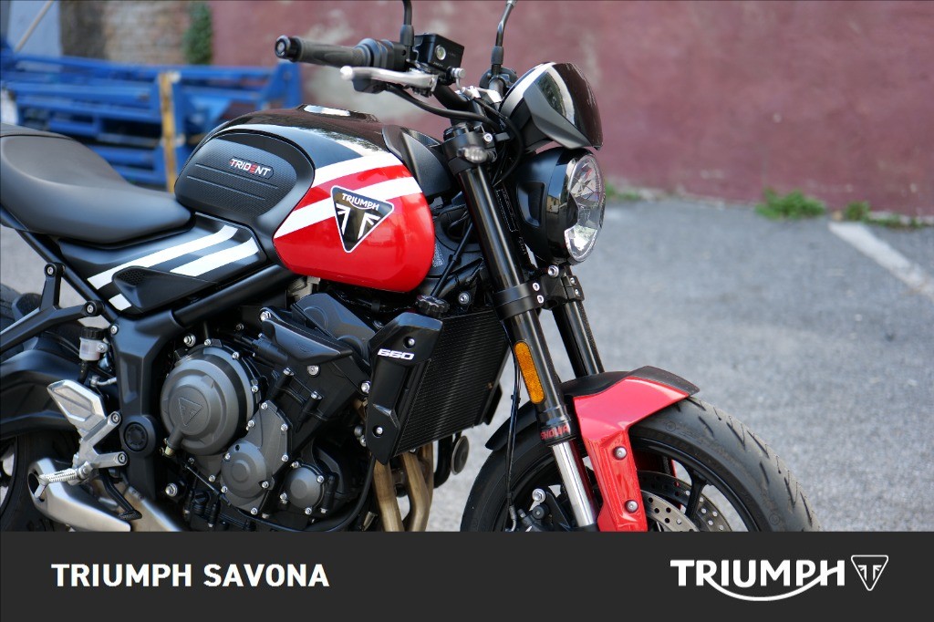 TRIUMPH Trident 660 Diablo Red / Sapphire Black Abs