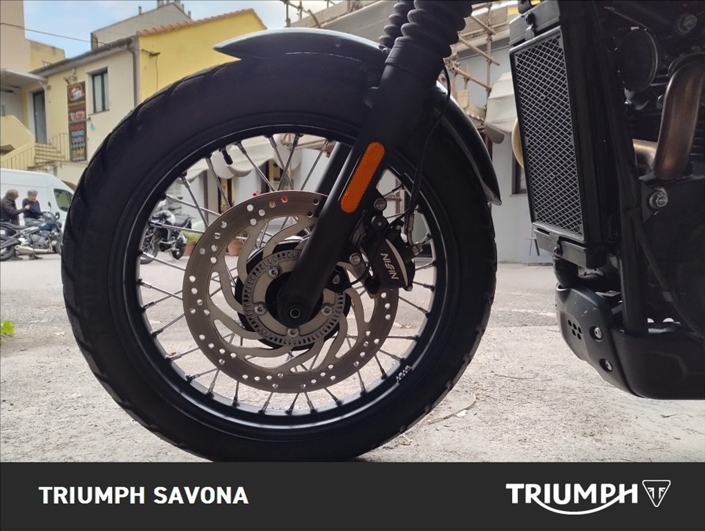 TRIUMPH Street Scrambler 900 