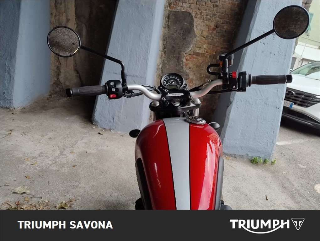 TRIUMPH Street Scrambler 900 