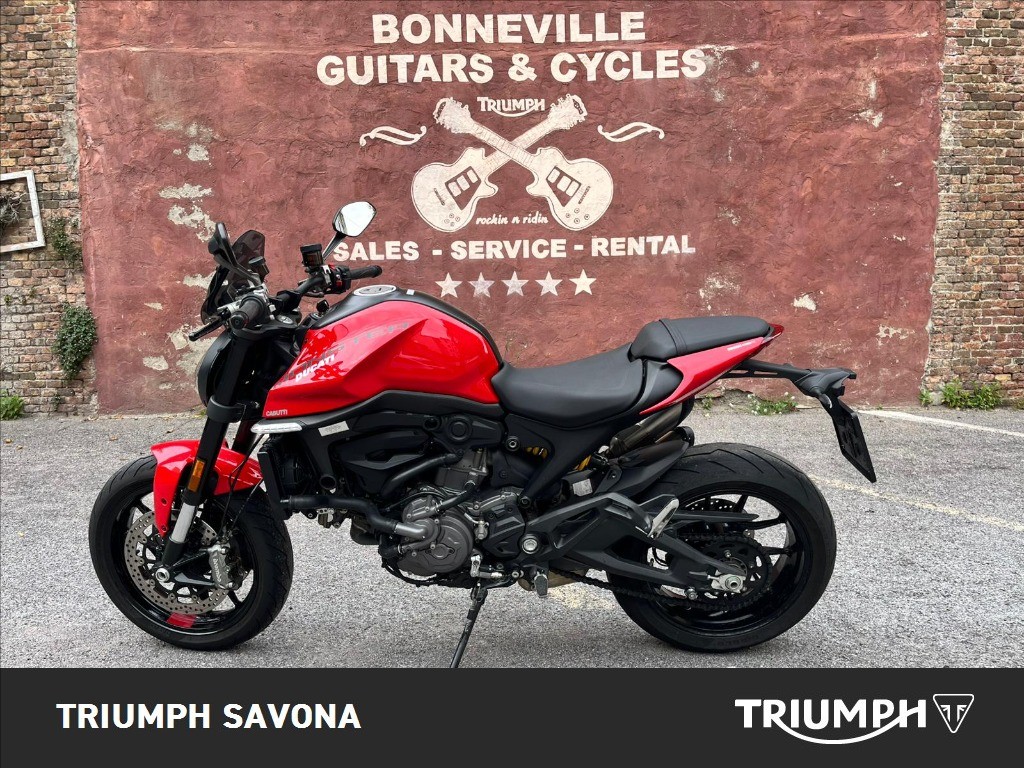 DUCATI Monster 937 Red