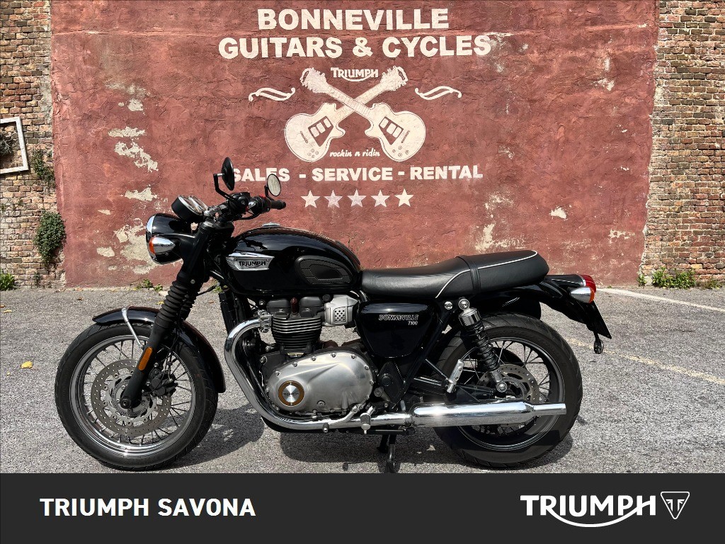 TRIUMPH Bonneville 900 T100 