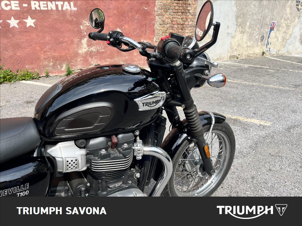 TRIUMPH Bonneville 900 T100 