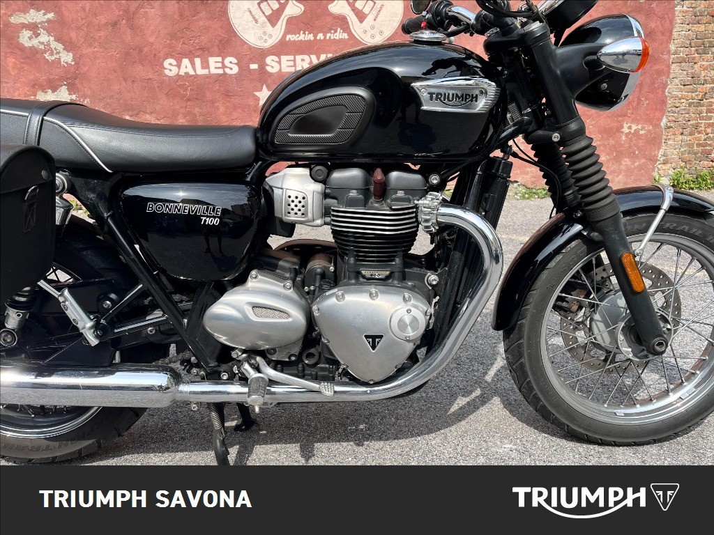 TRIUMPH Bonneville 900 T100 