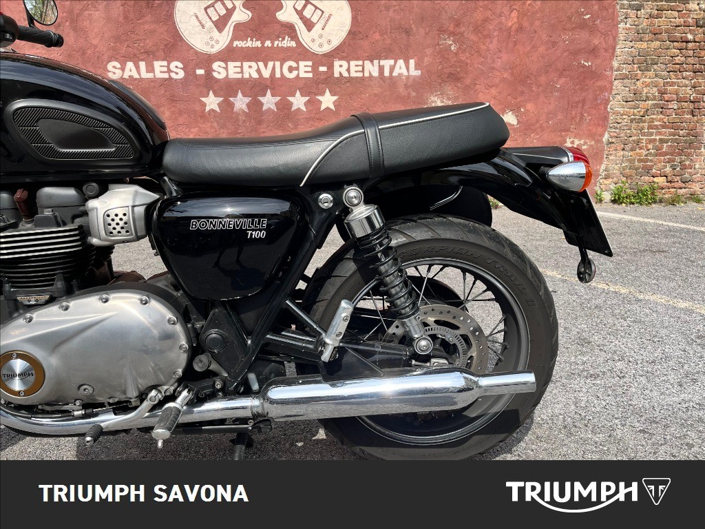 TRIUMPH Bonneville 900 T100 