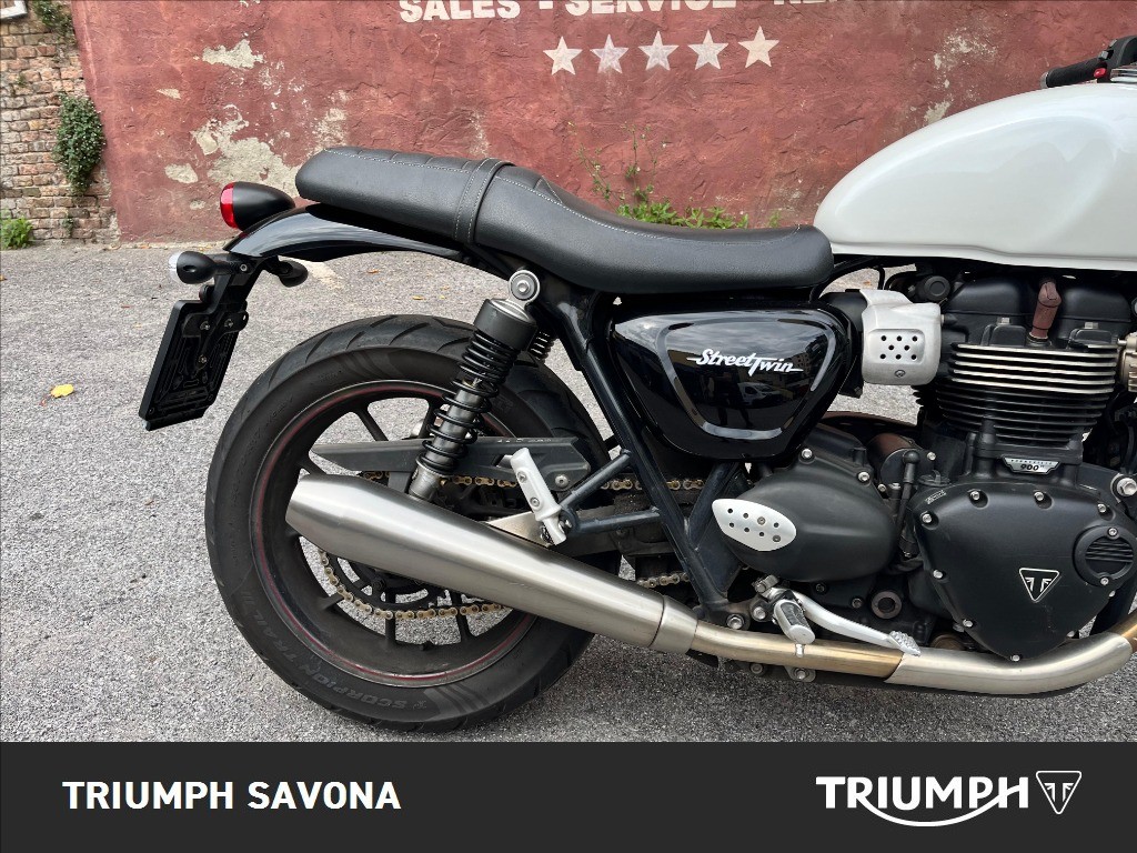 TRIUMPH Street Twin 900 