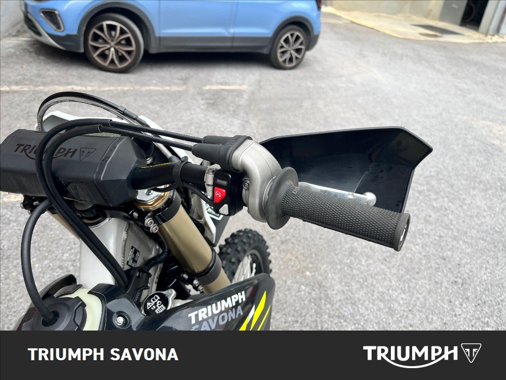 TRIUMPH TF 250 E Abs