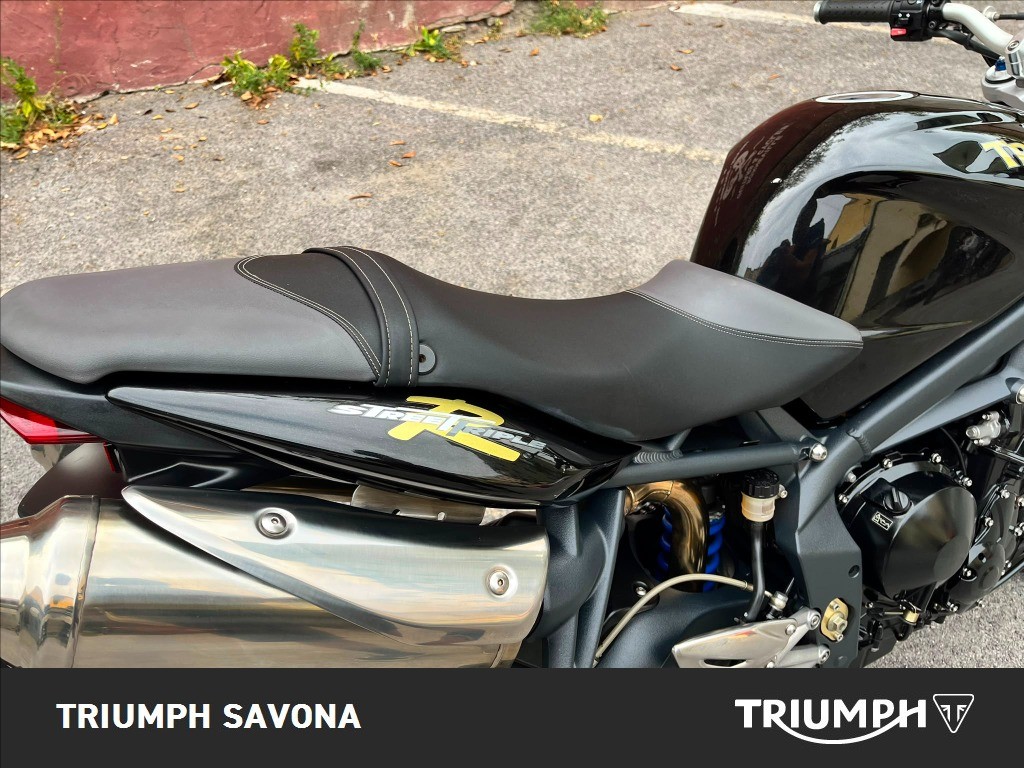 TRIUMPH Street Triple 675 R