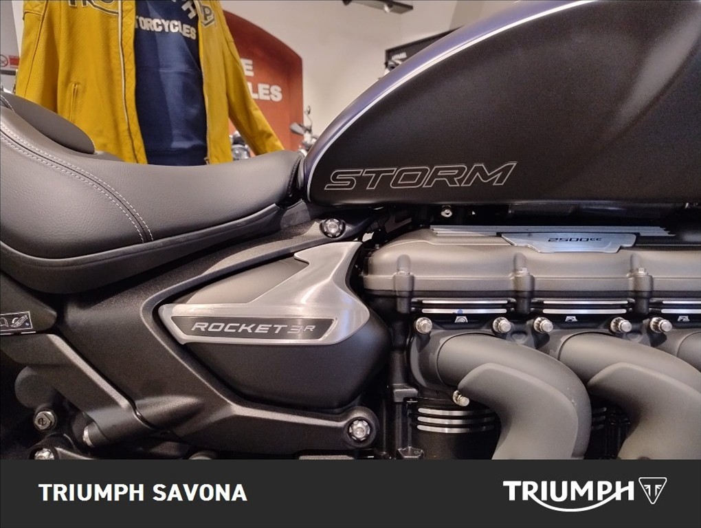 TRIUMPH Rocket III 2500 Storm R