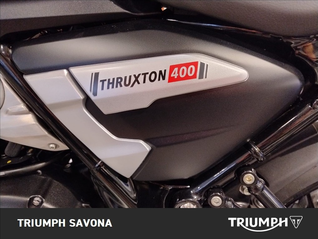 TRIUMPH Thruxton 400 Phantom Black / Aluminium Silver Abs